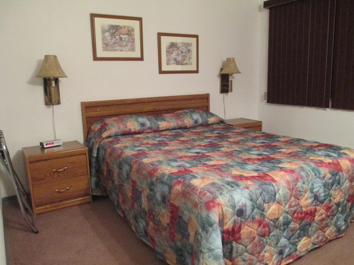 Harvest Moon Inn Roblin Zimmer foto